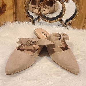 New Dress Slides US Women's size 8 never worn